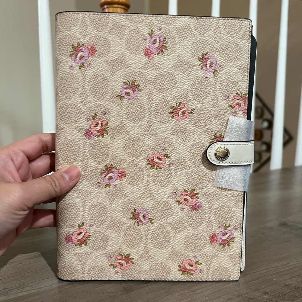NEW Coach Notebook In Signature Canvas With Floral Print - Picture 4 of 6